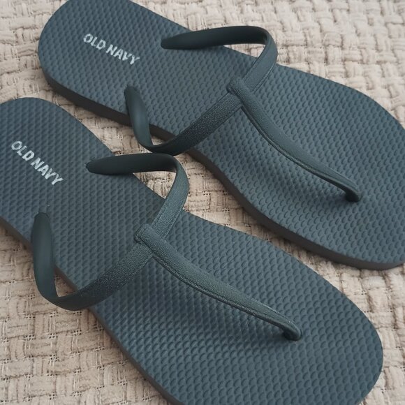 Old Navy Gladiator Flip Flops - Picture 1 of 1